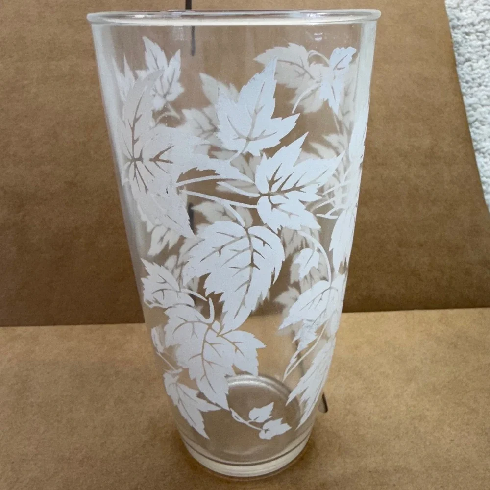 Vintage‎ Hazel Atlas Frosted White Maple Leaf Glass Tumblers Set of 4 MCM 6 inch